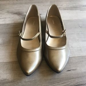 Fioni gold flats